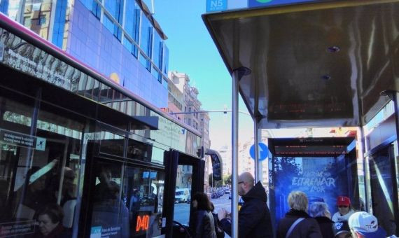 Un autobús de la nueva línea D40 en Gal·la Placídia