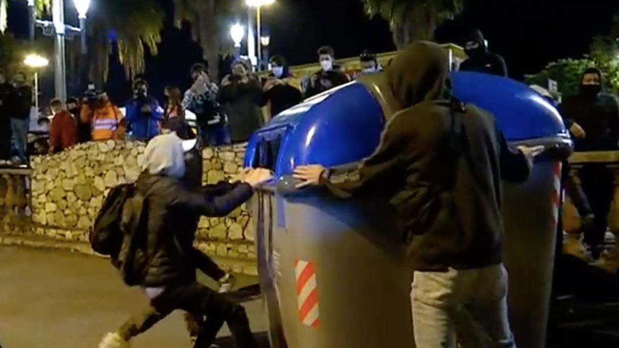 Tímida protesta de los CDR un año después de la sentencia del procés