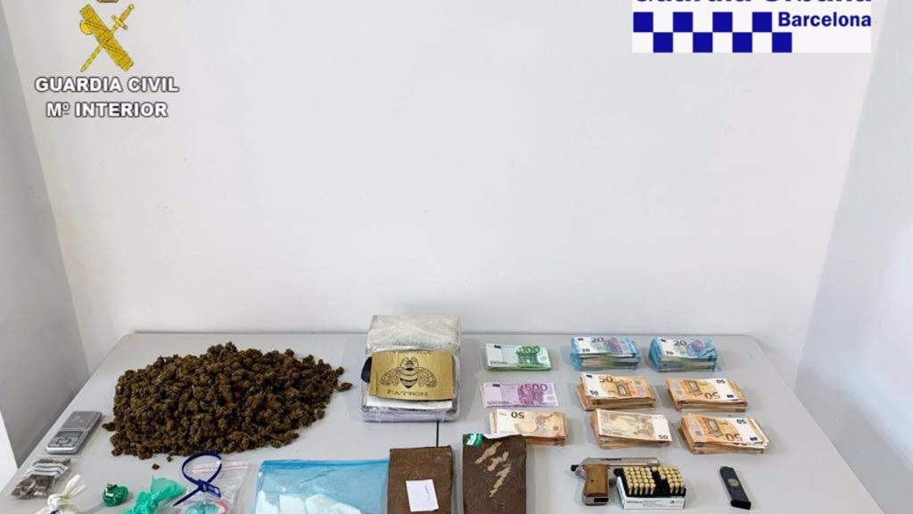Desarticulada una banda que traficaba con drogas en Nou Barris / GUARDIA CIVIL