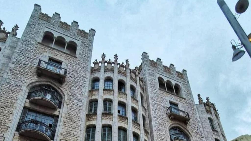 Edificio de piedra blanca donde se grabó la película 'Los últimos días'