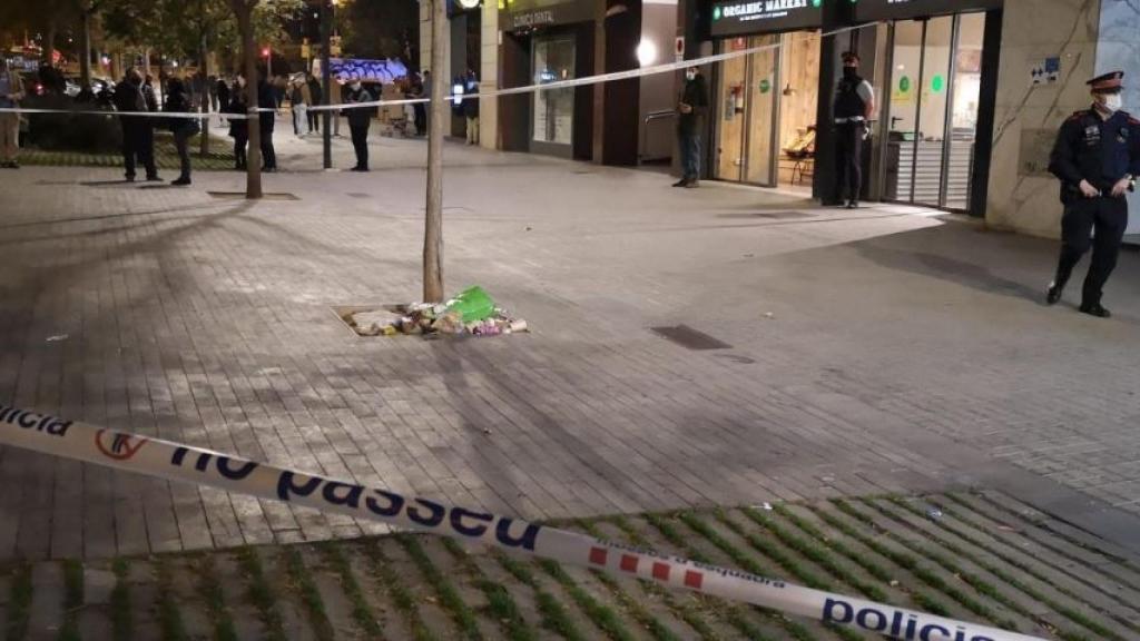 Zona acordonada por la policía en la que se produjeron los disparos al sintecho / MA