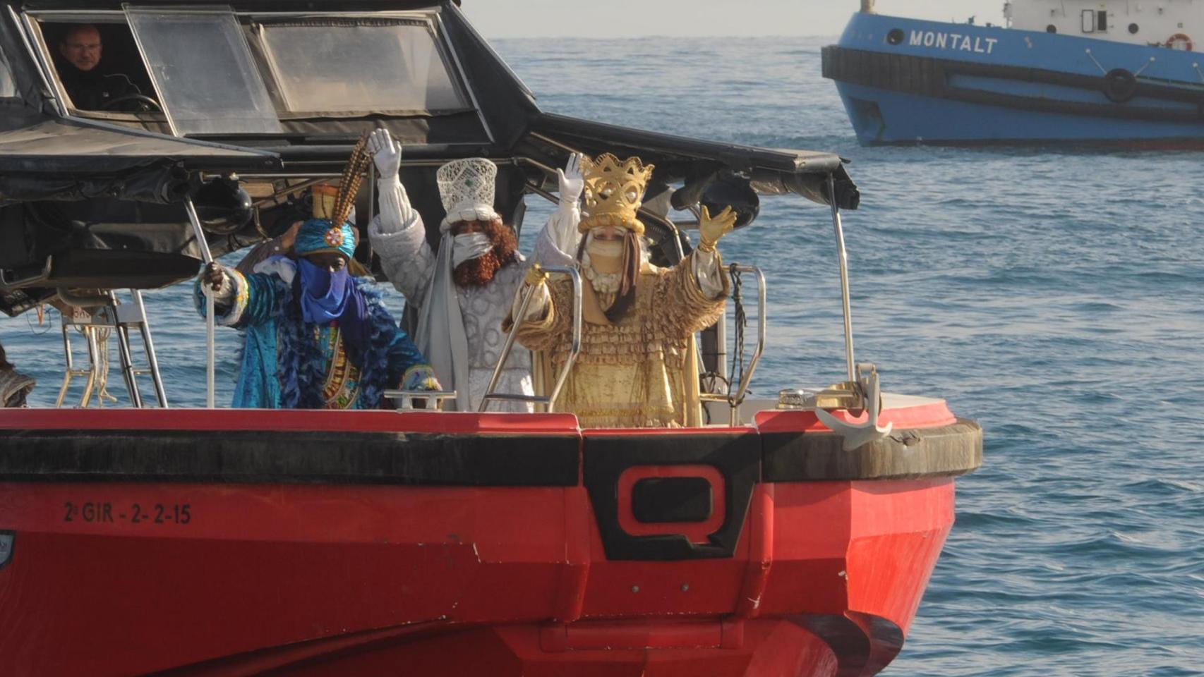 Los Reyes Magos a su llegada en barco a Barcelona / EUROPA PRESS