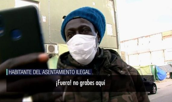 Okupa de la nave incendiada en Badalona / TELECINCO