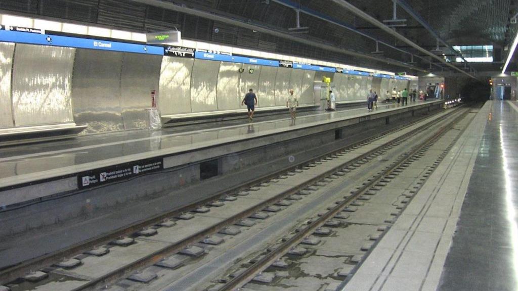 Estación de metro de El Carmel, donde se produjo el apuñalamiento /WIKIPEDIA