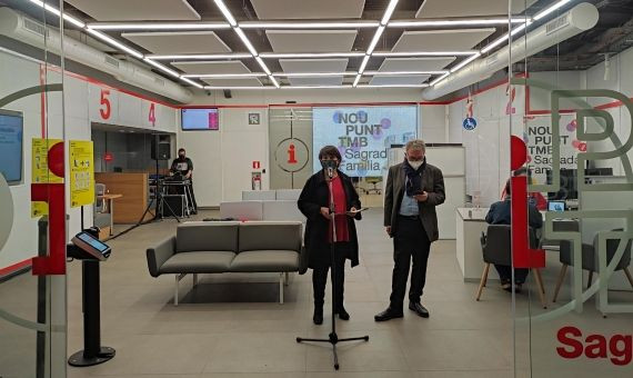 La presidenta del Imet y presidenta de TMB, Rosa Alarcón, durante la inauguración de un nuevo punto de atención TMB/ EUROPA PRESS