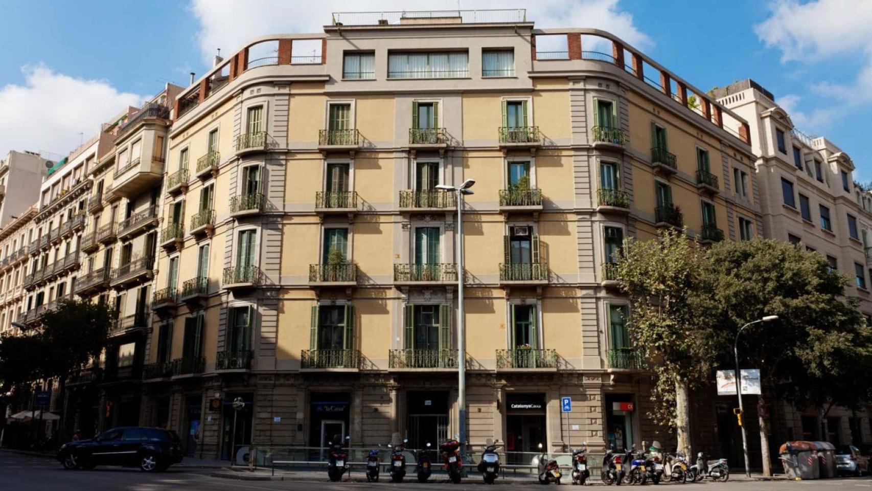 El edificio de la calle Casp donde abrirá el Vasanta Hotel Boutique / SONDER