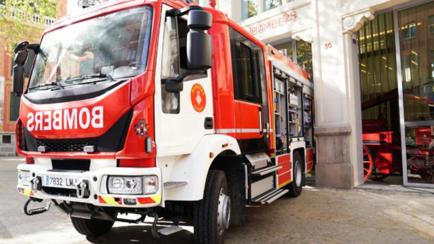 Camión de los Bomberos de Barcelona / AYUNTAMIENTO