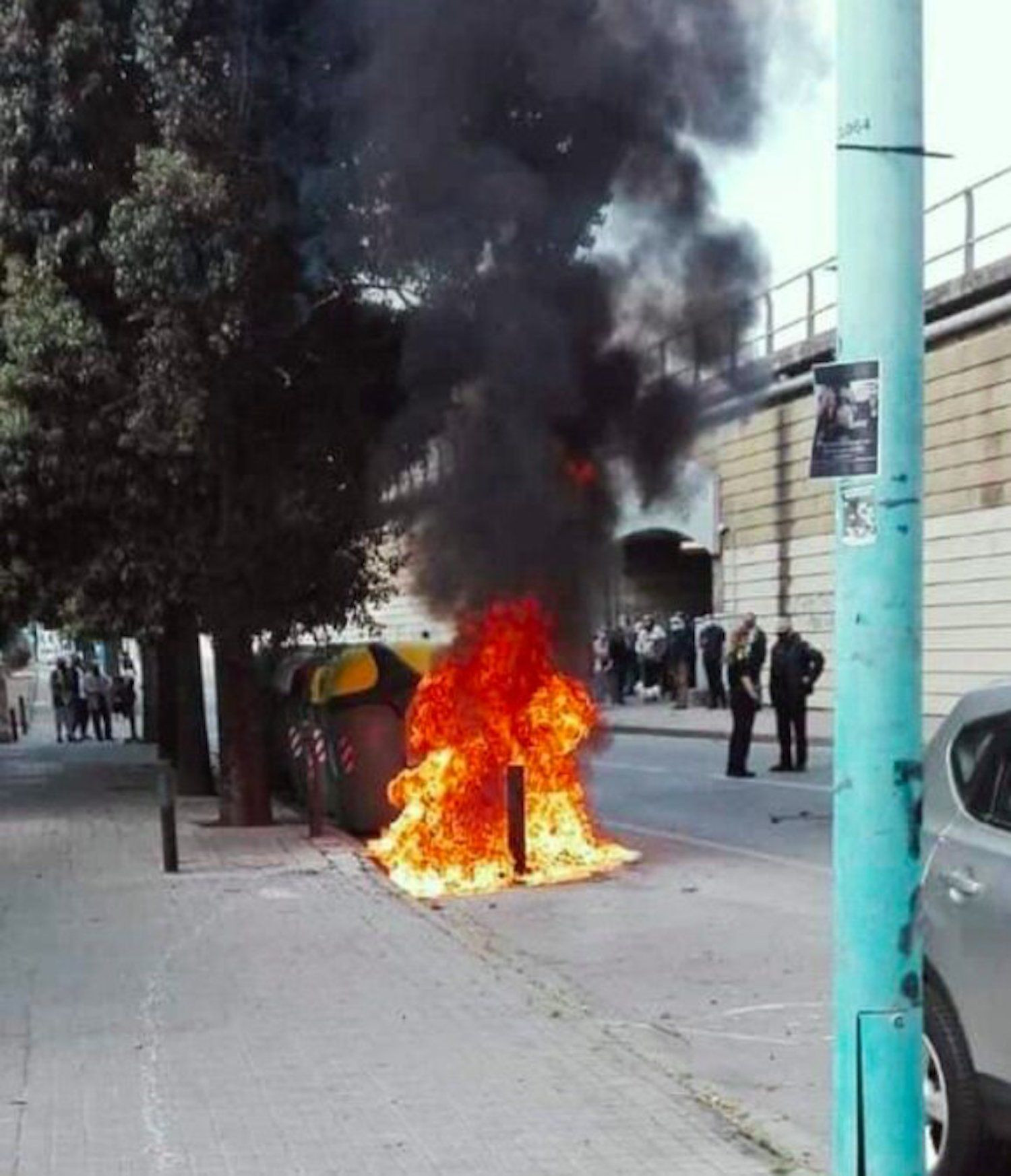 Imagen del incendio de este jueves en Badalona / REDES SOCIALES