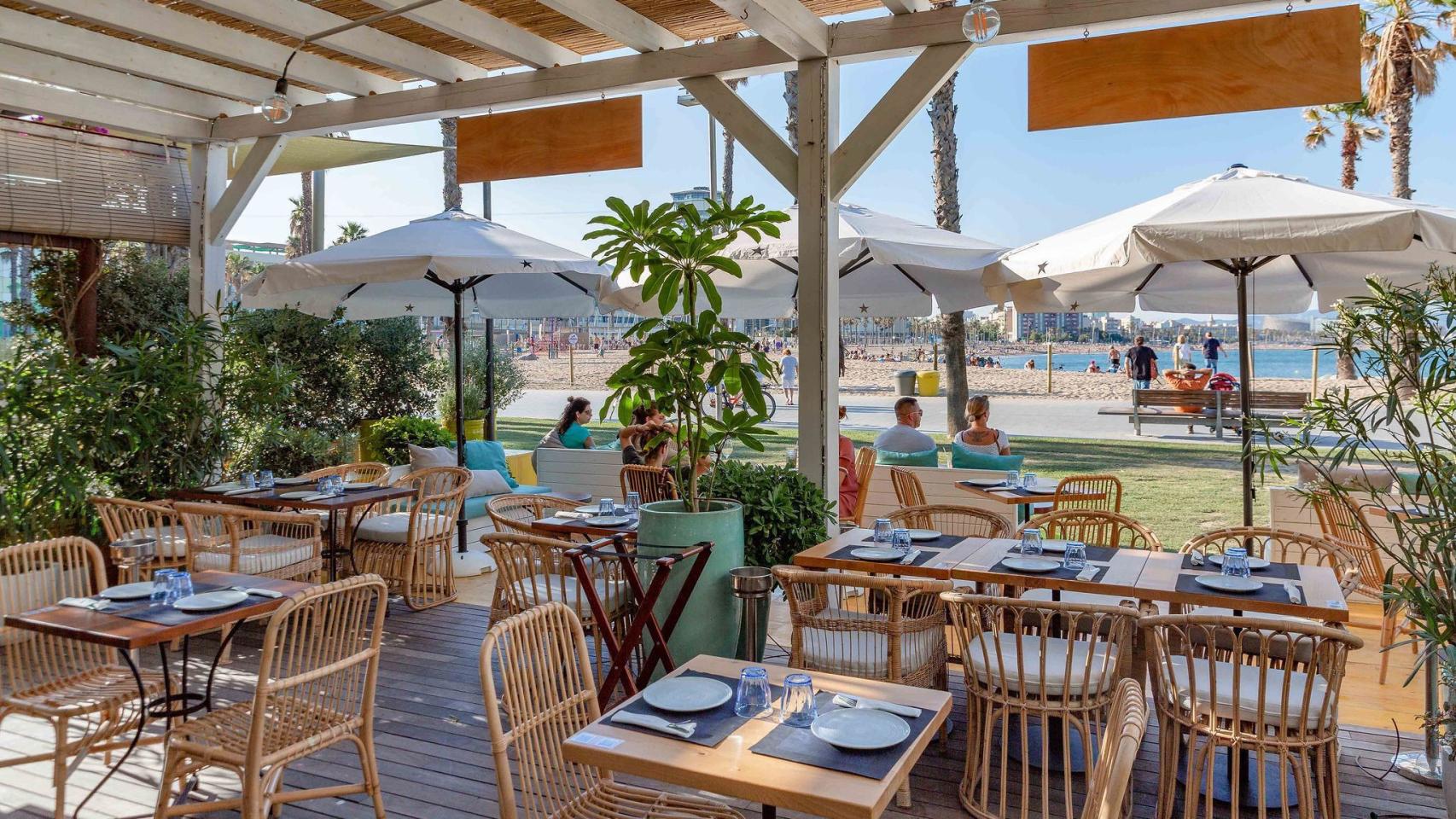 Exterior del restaurante Tejada Mar de Barcelona, ubicado en el Paseo del Mare Nostrum de la ciudad