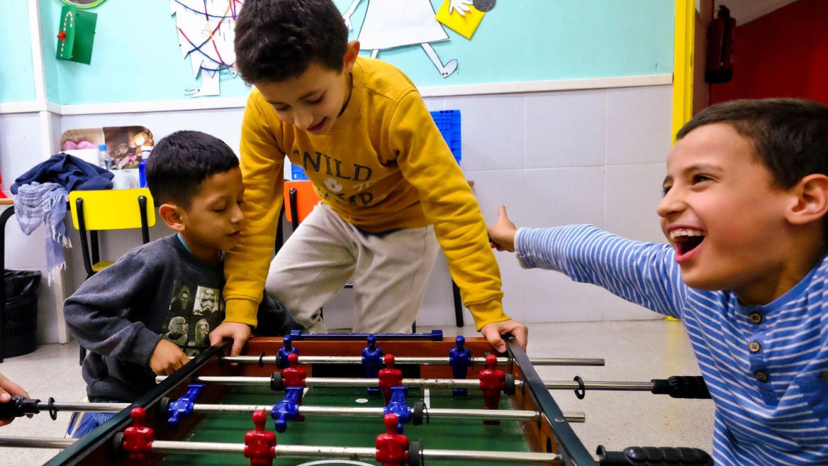 Niños en la Fundación Gavina del barrio del Raval de Barcelona / FUNDACIÓN GAVINA