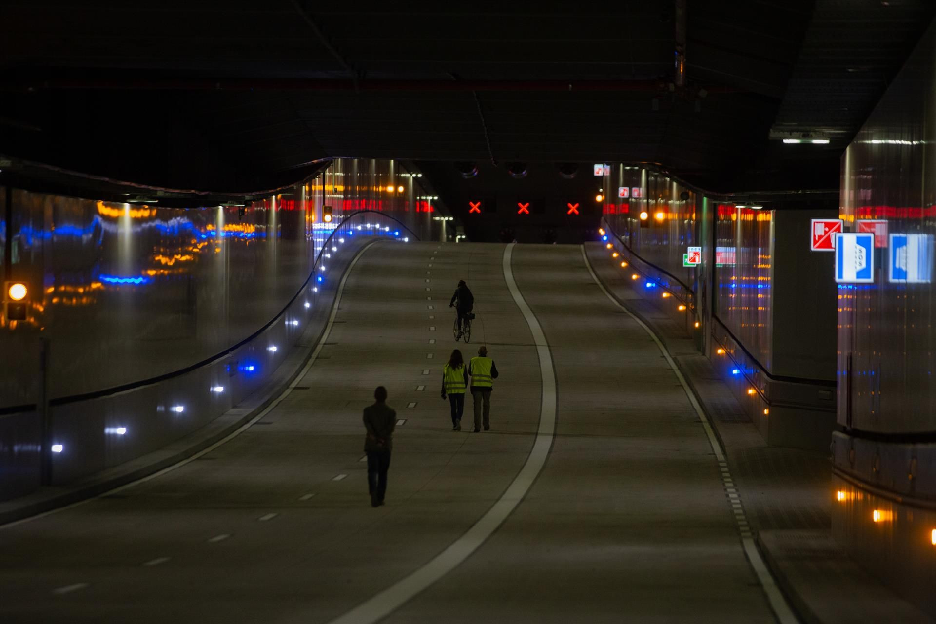 Interior del túnel de Glòries en sentido Besòs / EUROPA PRESS - DAVID ZORRAKINO