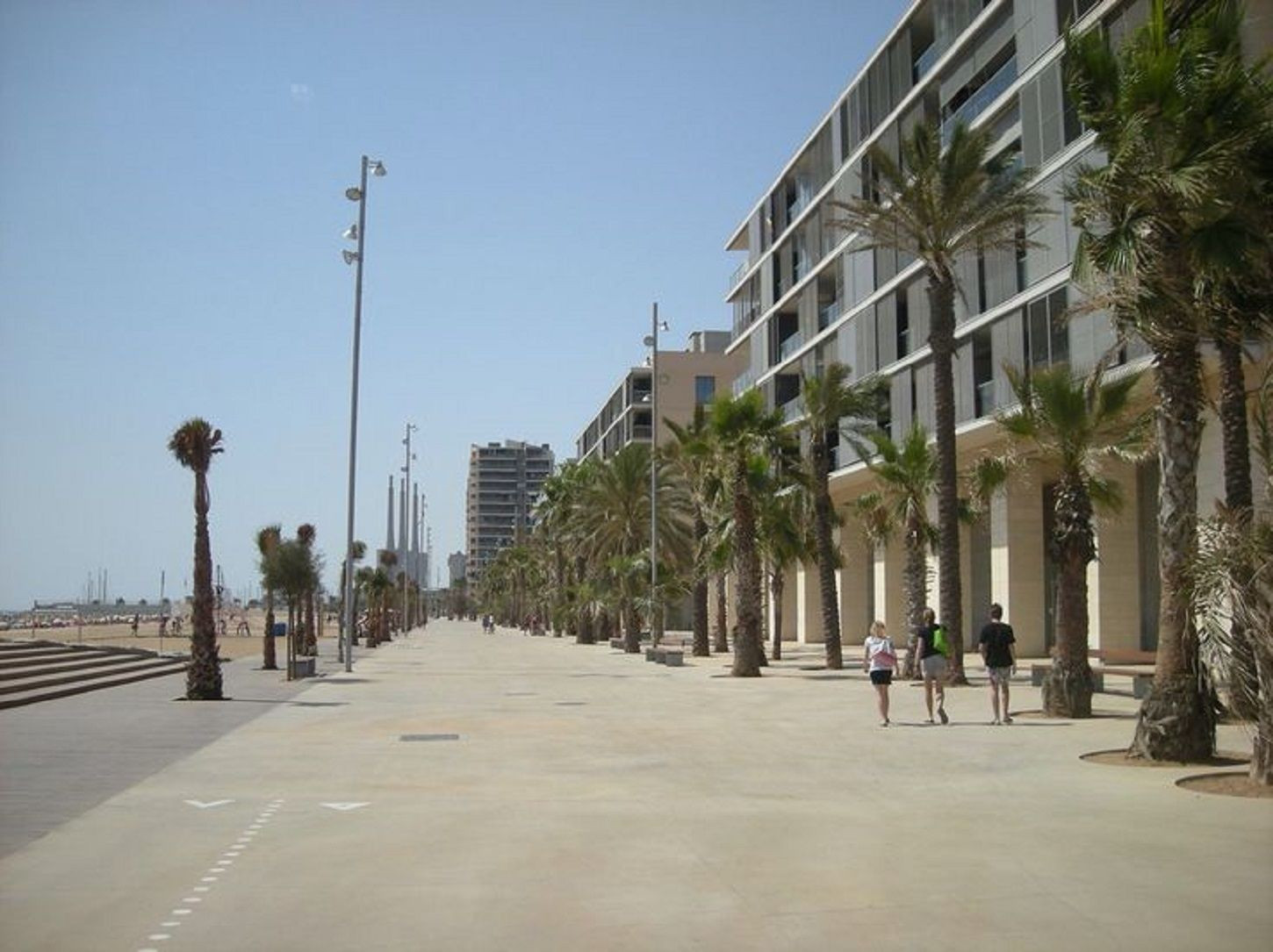 El Passeig Marítim de Badalona donde se realizan conciertos durante las fiestas / ARCHIVO