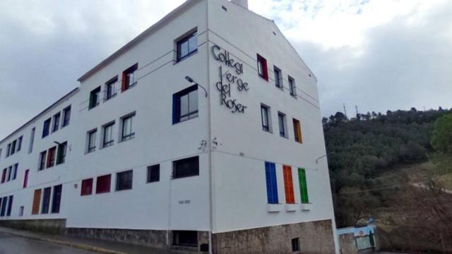 El colegio Dominicas de Vallirana –antes Verge del Roser– , donde se ha producido la presunta agresión
