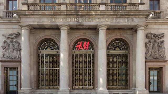Tienda H&M de paseo de Gràcia (Barcelona) / CEDIDA (©alvarovaldecantos)