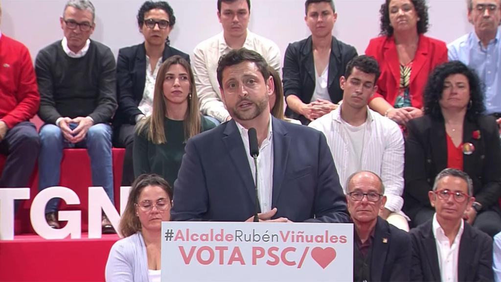 Rubén Viñuales, en un mitin de campaña del PSC