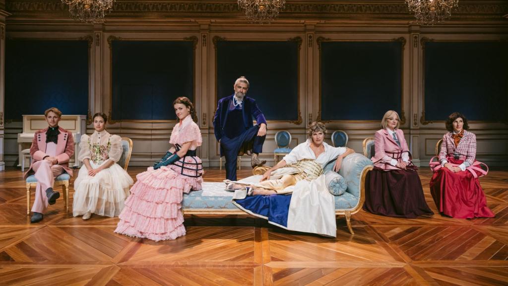 El elenco de 'Les amistats perilloses'