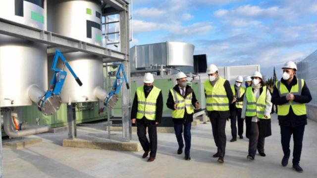 Visita institucional a las obras de la primera planta para inyectar gas renovable de Naturgy