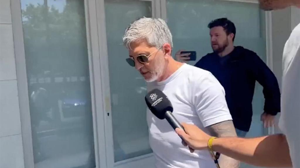 Jorge Messi, cazado por los medios de comunicación tras reunirse con Laporta