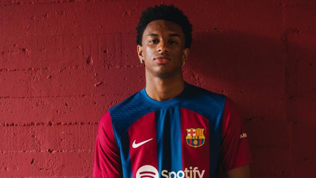 La nueva camiseta del Barça rompe la tradición de pifias históricas