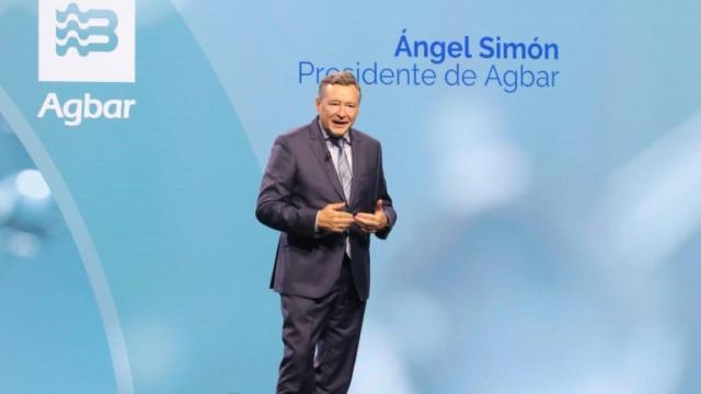 El presidente de Agbar, Ángel Simón, durante la junta general de grupos de interés