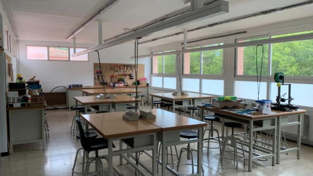 Un rincón del comedor escolar convertido en aula