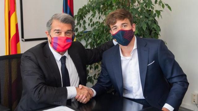 Laporta celebra la renovación de Nico González, uno de los actuales cedidos del Barça / FCB