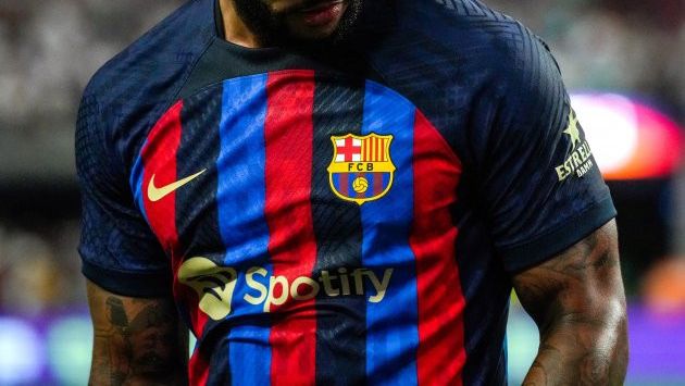 Un exjugador del Barça condenado a cuatro meses de cárcel por conducir ...