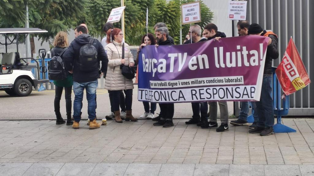 Els treballadors de Barça TV protesten a la Ciutat Esportiva