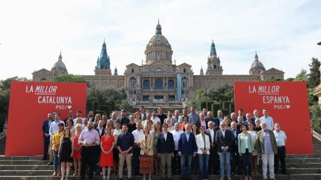 Acto municipalista del PSC ante la sede del MNAC