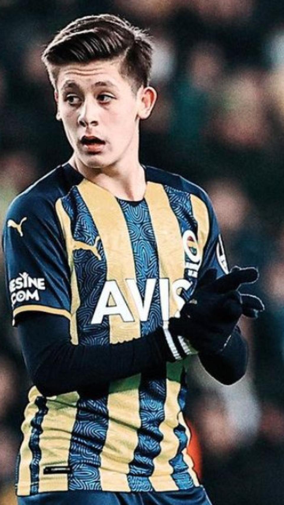 Arda Güler, en una trobada amb el Fenerbahce