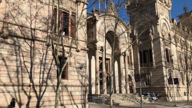 Fachada de la Audiencia Provincial de Barcelona
