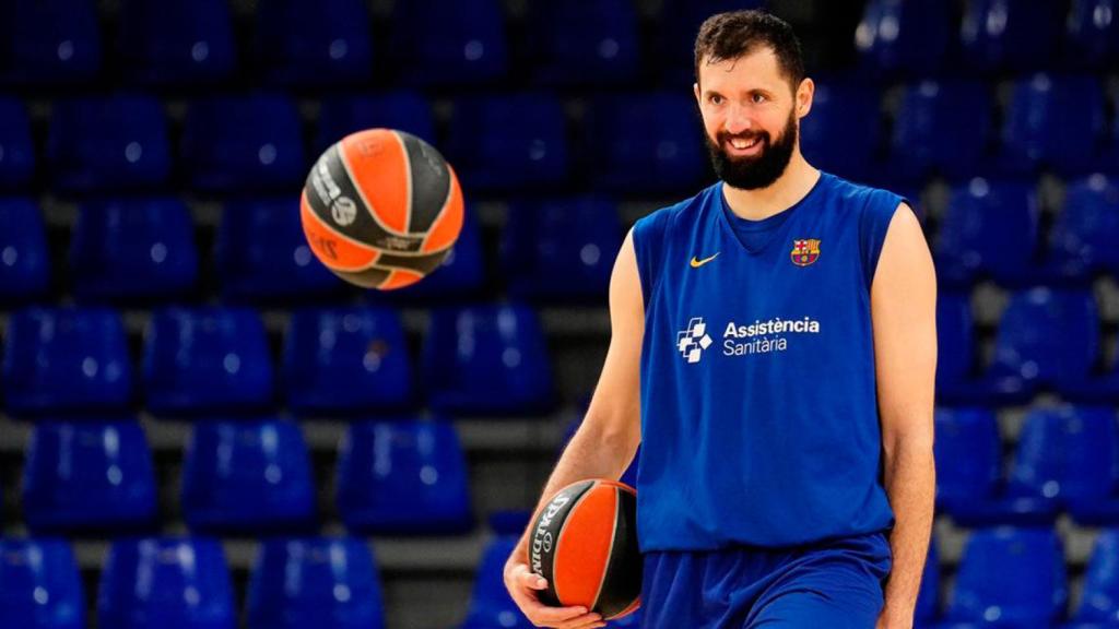 Nikola Mirotic, durante una sesión de entrenamiento con el FC Barcelona / REDES