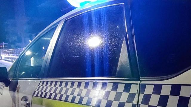 Un coche de policía