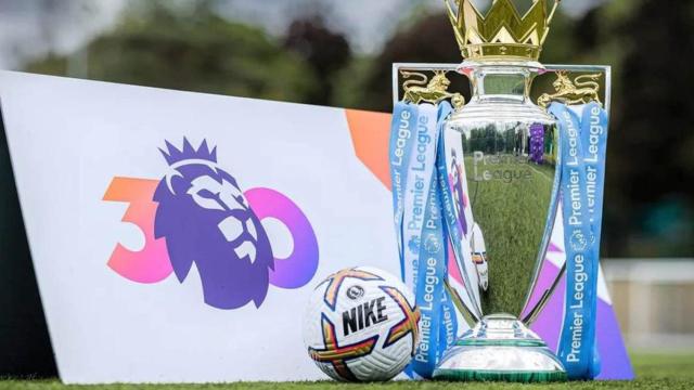 El trofeo de la Premier League, en una publicidad con la marca Nike