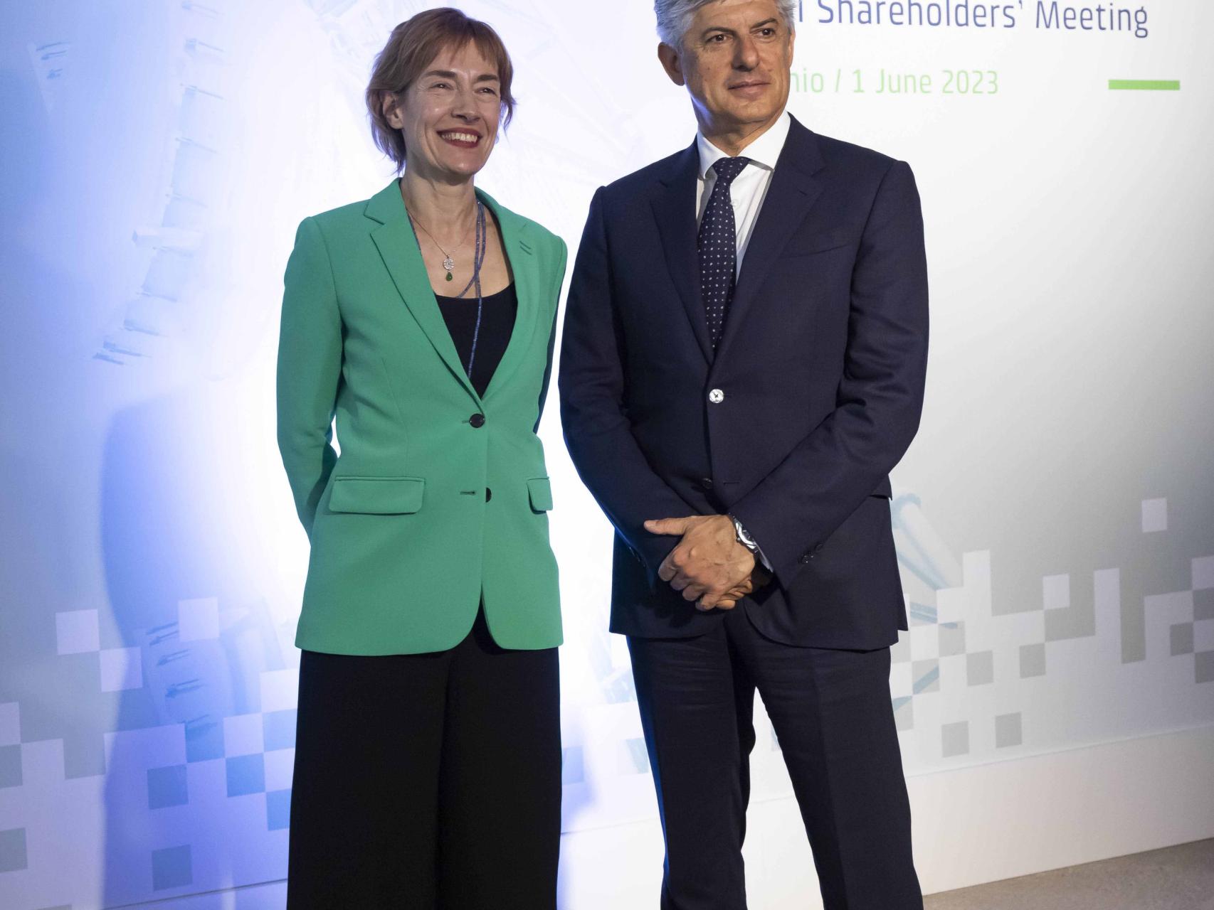 Marco Patuano, consejero delegado de Cellnex, junto a la presidenta no ejecutiva, Anne Bouverot / CELLNEX