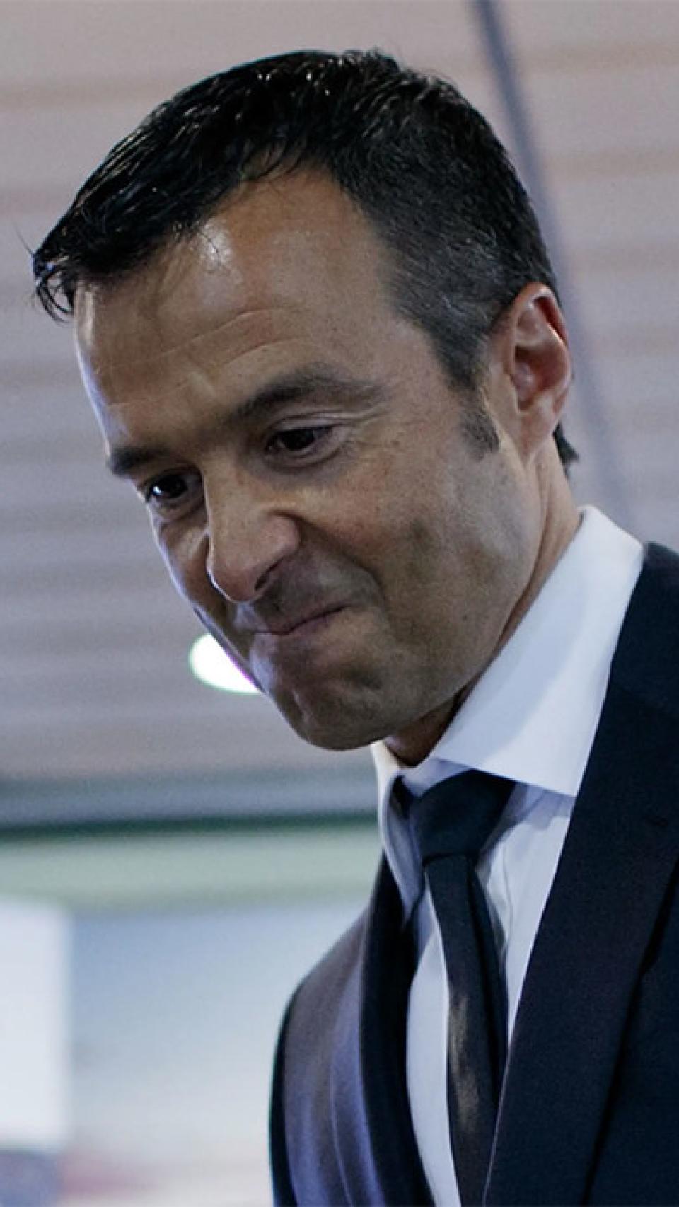 Jorge Mendes, atenent els mitjans de comunicació