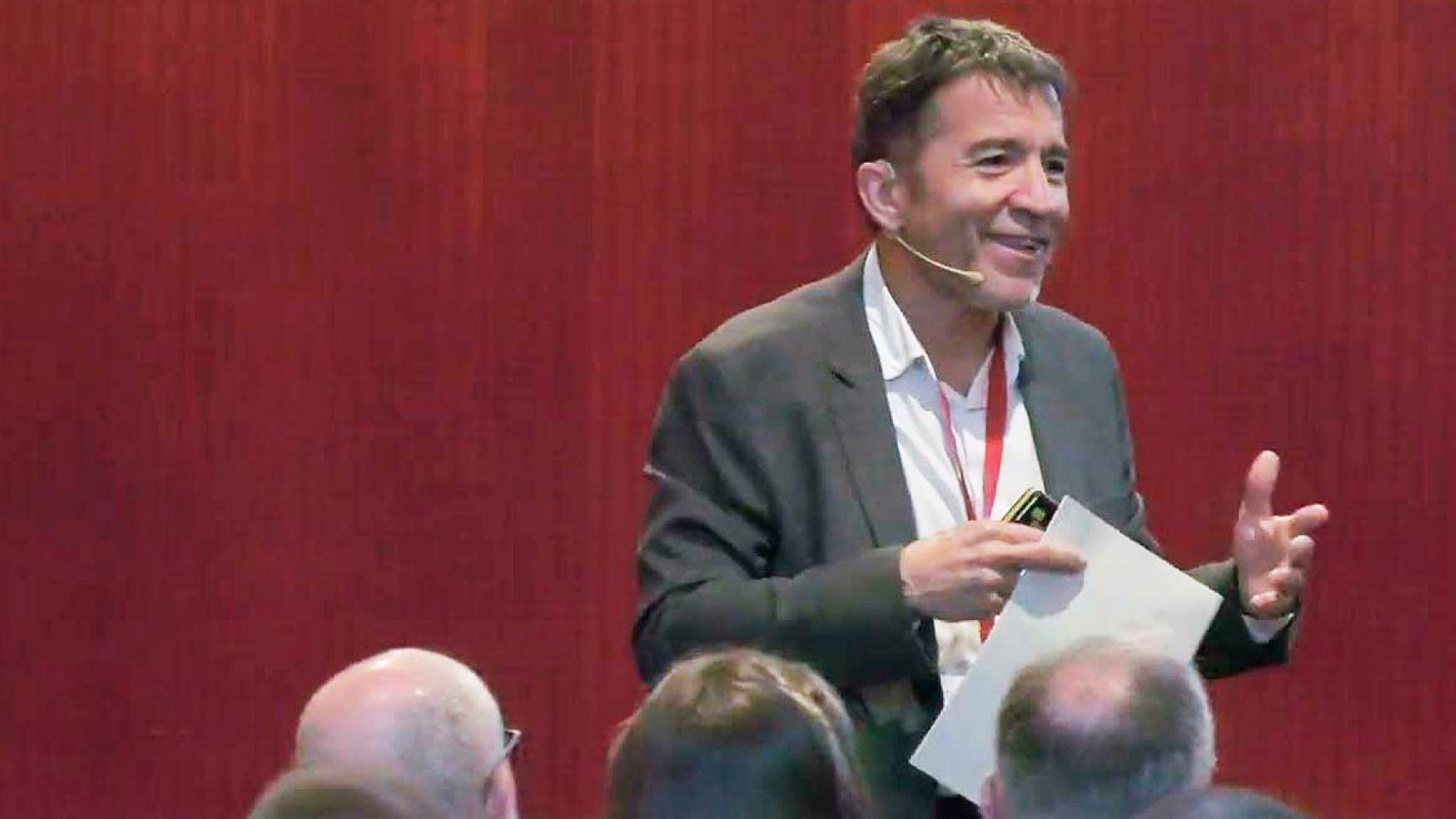 Miquel Trepat, director general de Cementiris de Barcelona, en una conferencia