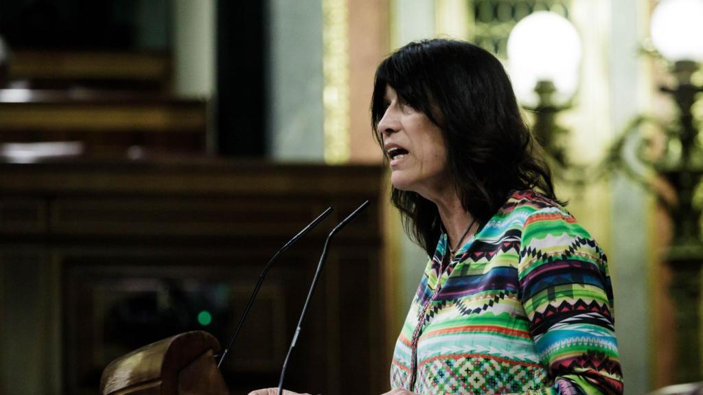 La diputada de Junts Pilar Calvo durante una sesión plenaria, en el Congreso de los Diputados