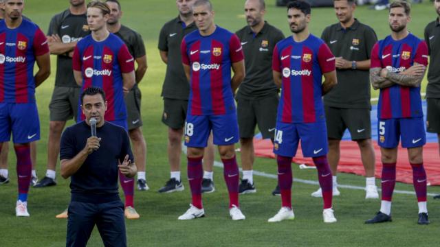 Xavi Hernández, durante la presentación de los jugadores en el Gamper / EFE
