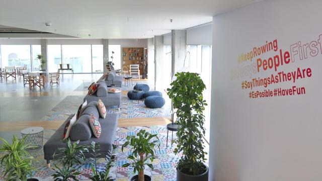 Imagen de las oficinas centrales de Holaluz en Barcelona