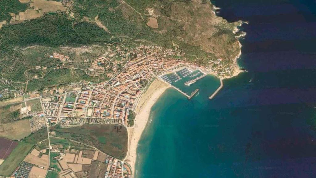 Vista aérea de L'Estartit y su playa, donde se tomaron los datos del Meteocat