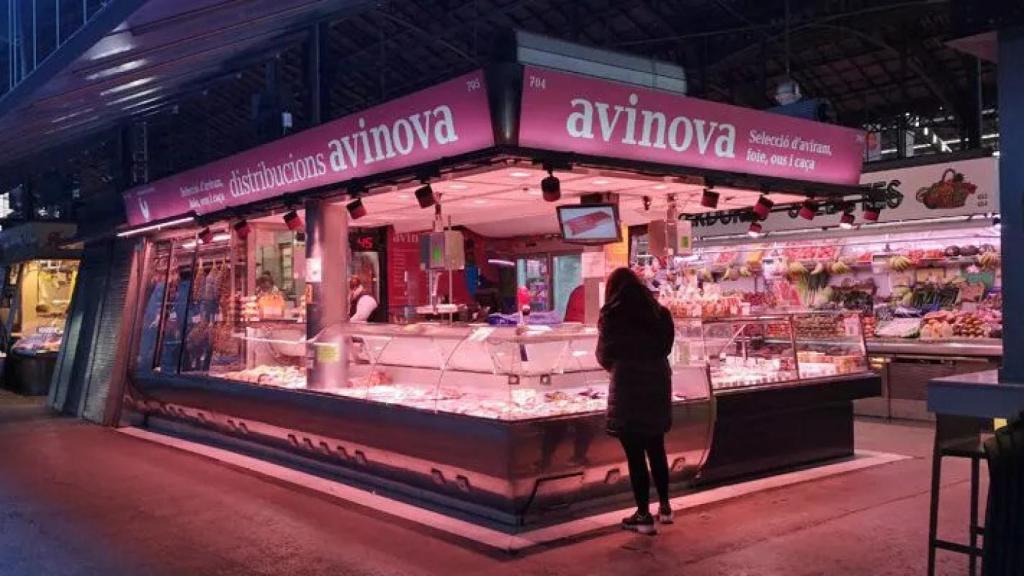 La centenària Distribucions Avinova, de la Boqueria