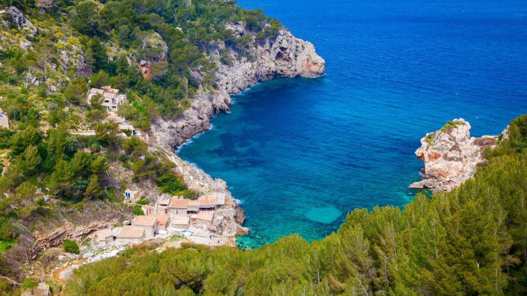 La cala de Deià