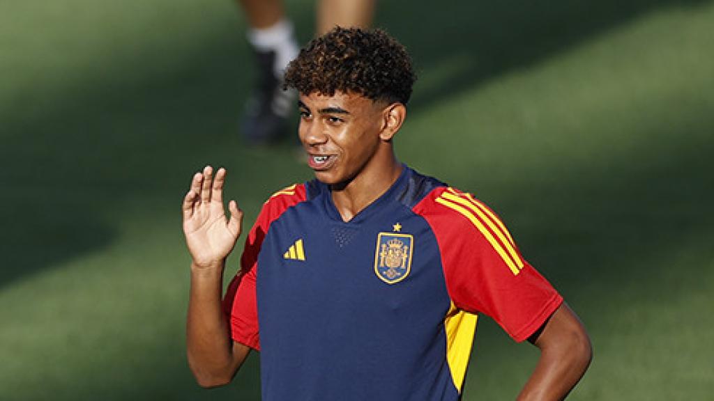 El primer entrenamiento de Lamine Yamal con la selección absoluta de España