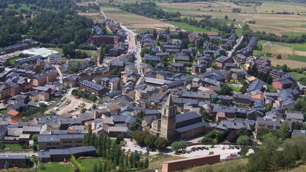 Llívia en una vista aérea
