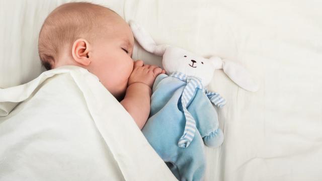 Bebé durmiendo