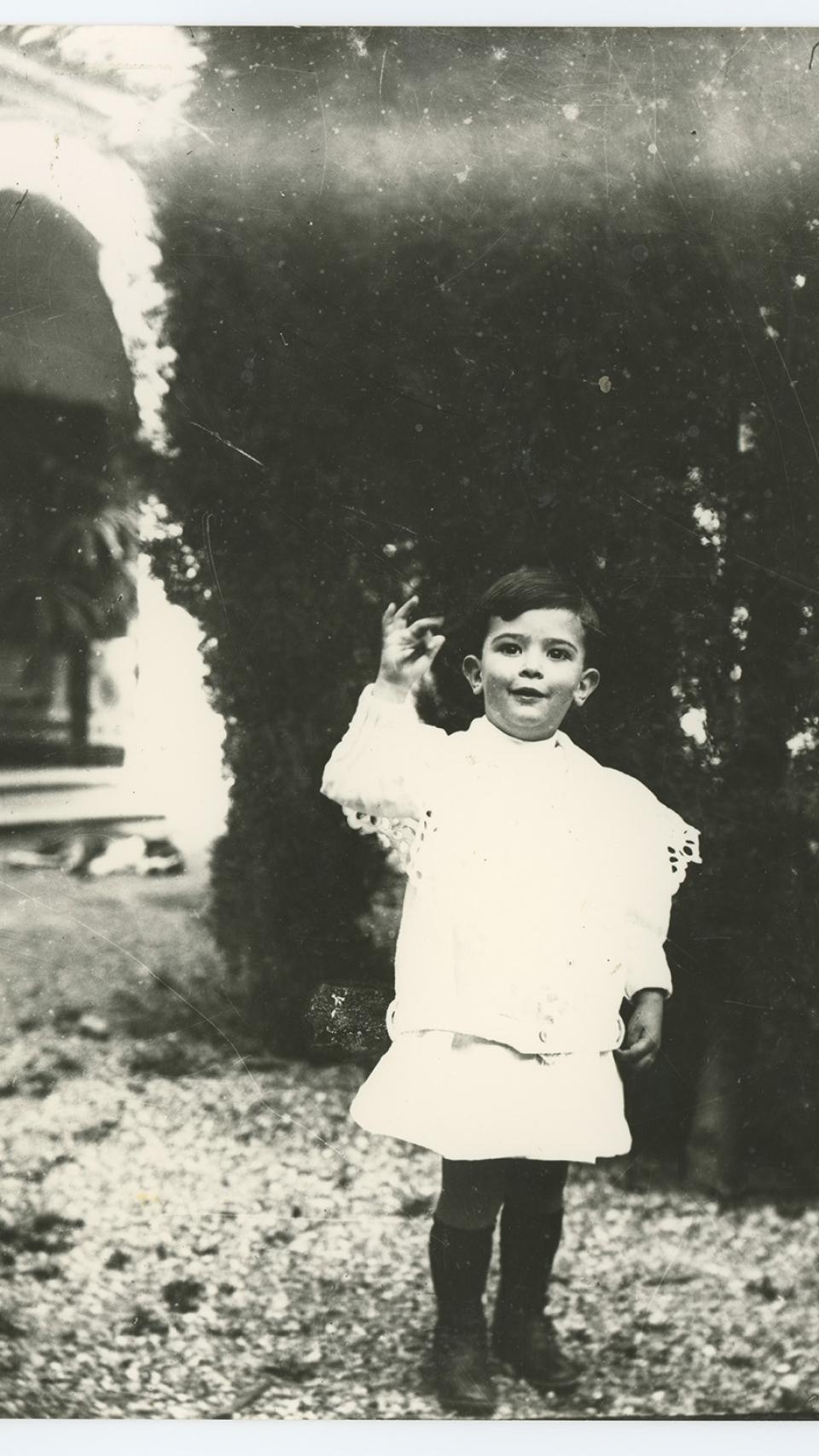 Dalí de niño, 1908 © Derechos de imagen de Salvador Dalí , Fundació Gala – Salvador Dalí, Figueres, 2023