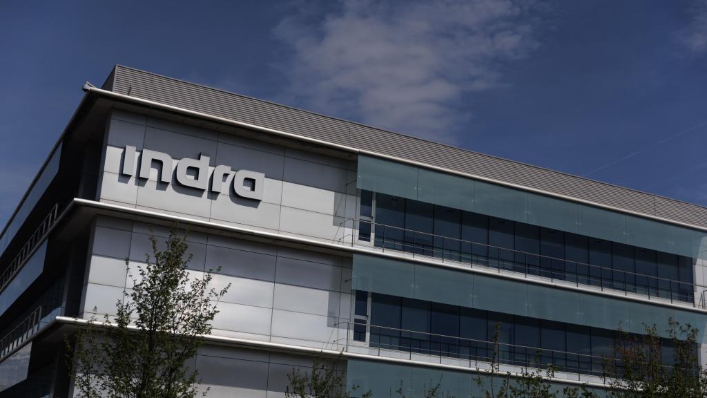 Fachada de la sede de Indra, en Madrid