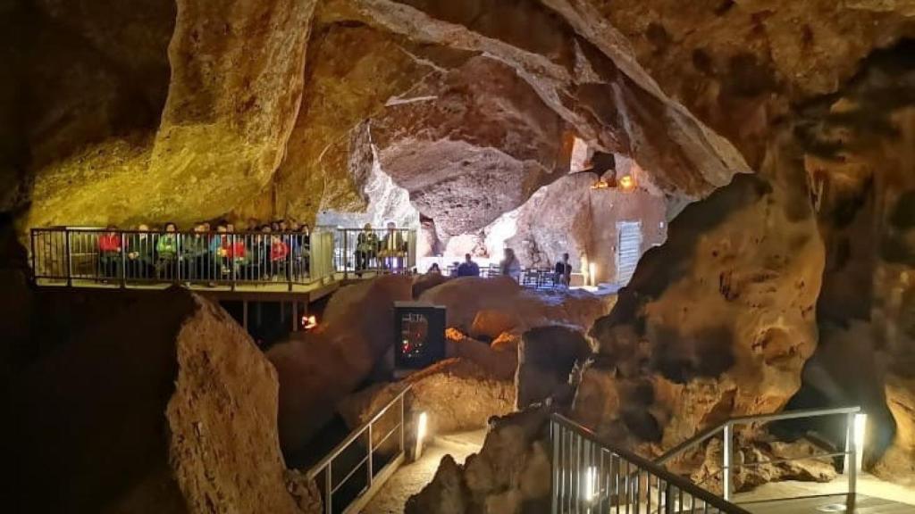 Coves del Salnitre
