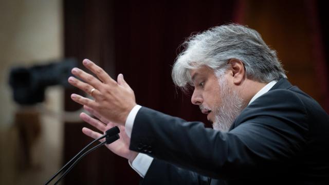 El presidente de Junts en el Parlament, Albert Batet, interviene en el Debate de Política General